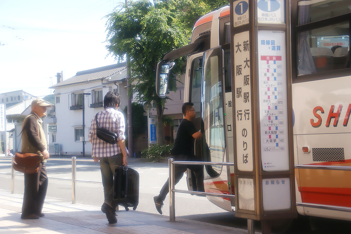 神姫バスの大阪行きのりば風景